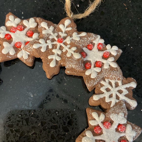 SET/2 Gingerbread Wreath Christmas Clay Soft Glitter Iced Sparkly Orname… - Picture 6 of 6